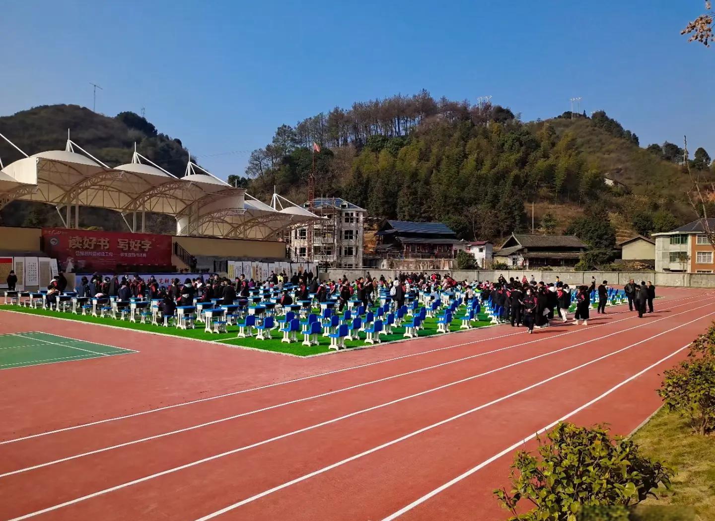 龙岩市硅PU塑胶跑道材料 - 厂家